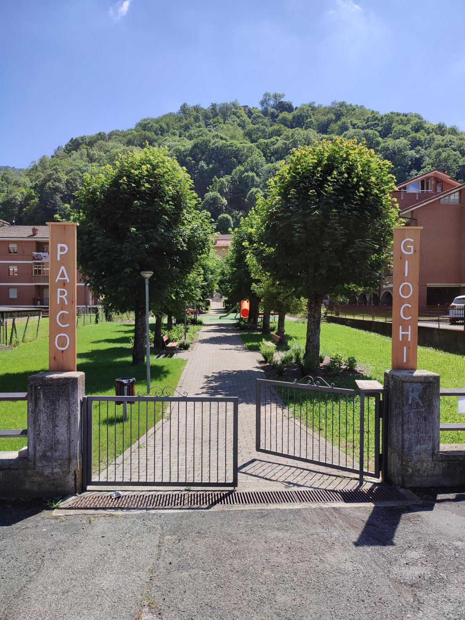 Salita Al Castello Villa Rossana Room photo